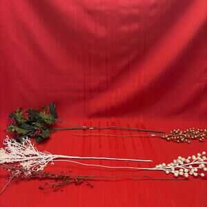Lot Plastic Wire Stem Holly Berry Christmas Floral Crafts